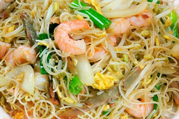 Fried Vermicelli in Singaporean Style